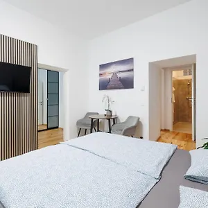 Grosszuegiges App. 2 Schlafzimmer Wien
